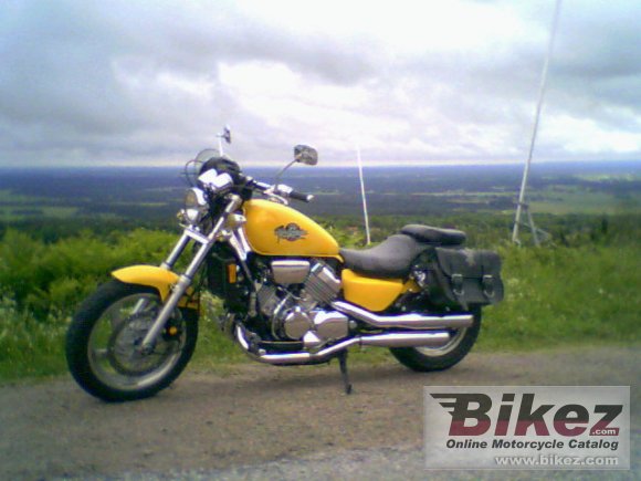 1994 Honda VF 750 C photo